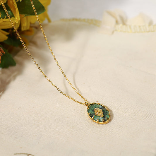 European and American square necklace niche high-end retro collarbone chain necklace accessories for women