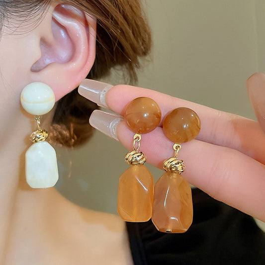Round irregular resin earrings with simple retro design, niche fashion, light luxury earrings