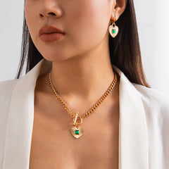 Fashionable diamond studded heart-shaped pendant necklace