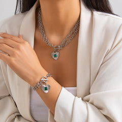 Fashionable diamond studded heart-shaped pendant necklace