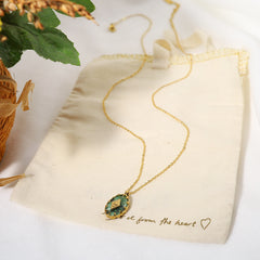 European and American square necklace niche high-end retro collarbone chain necklace accessories for women