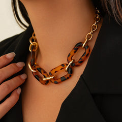 Fashionable irregular leopard print buckle necklace set