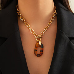 Fashionable irregular leopard print buckle necklace set