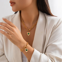 Fashionable diamond studded heart-shaped pendant necklace